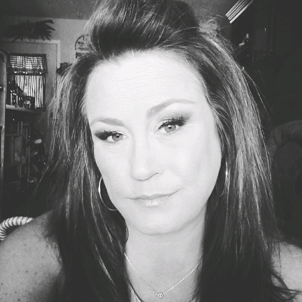 Meet your Posher, Corinne